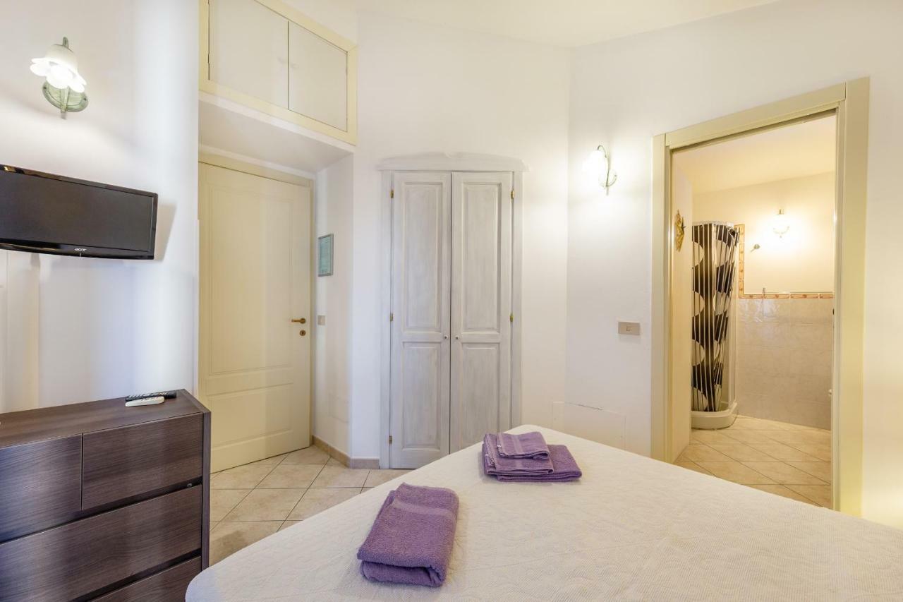 B&B Rotta Per Tavolara Porto San Paolo  Bagian luar foto